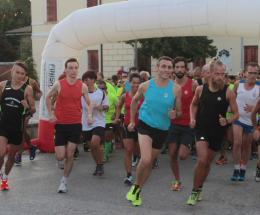 In duemila di corsa per le strade della città