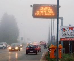 Stop alle auto e riscaldamento a 19°