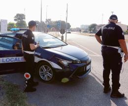 Offese alla polizia locale: il Comune contro l'imprenditore