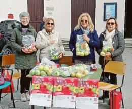 Mele di Aism a ruba, contro la sclerosi