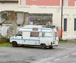 Un altro sindaco caccia i nomadi