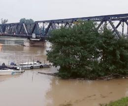 Il grande fiume inizia a scendere