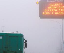 Aria inquinata, arrivano le restrizioni