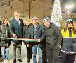 Villaggio di Natale pieno di giochi e magia 