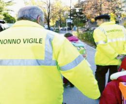Gli ex poliziotti nelle scuole diventano nonni vigile