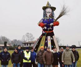 La Befana arriva con un carico di calze 