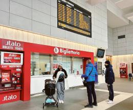 Sciopero dei treni, binari deserti