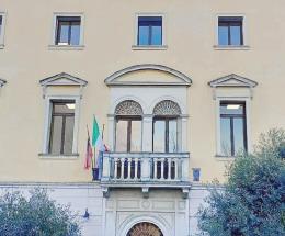 Nuova luce sulle scuole