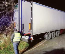 Tir s’incastra, notte di passione