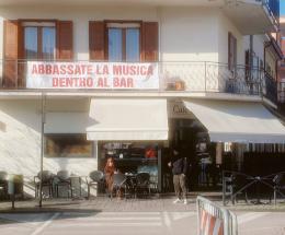 Musica al bar: scoppia la protesta