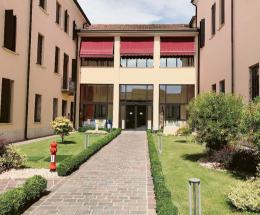 Csa, la retta sale di un euro al giorno
