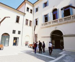 Via alle lezioni del corso di diritto privato minorile