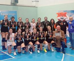 Gs Volpe, le mani sul trofeo