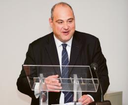 Giunta, Zangirolami prende tempo