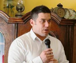 “As2, si riferisca in consiglio”