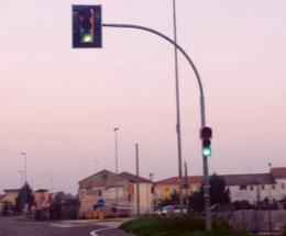 A Ceneselli, nuovo semaforo sulla Regionale