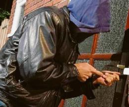 A tu per tu con i ladri in pieno centro