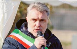 Mortale, pendolari lasciati a piedi