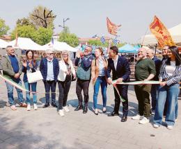 In tanti a “magnare e tasere”