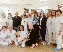 Il sindaco ha suonato per i nonni