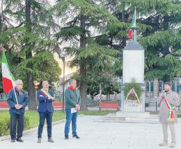 Cortei e omaggi per la memoria