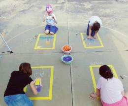 Colori e tanta vivacità nel “Bosco”