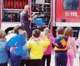 Bimbi pompieri per un giorno