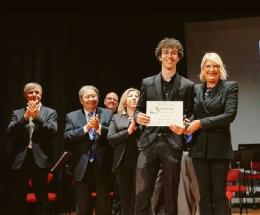Mecenati, “Corde che toccano”