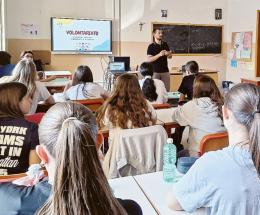 Il volontariato approda in classe