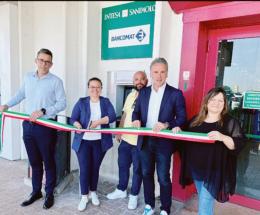 Riapre il bancomat in paese