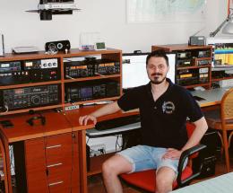 Il re dei radioamatori è lui!