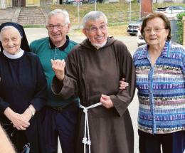 Festa per i 50 di padre Agostino