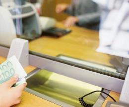  “Sottratti 574mila euro dai conti di due anziani”
