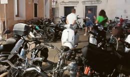 Soste selvagge, stretta sulle bici