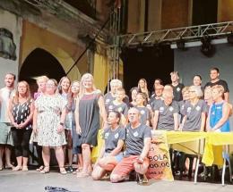 In sette festeggiano la tombola!