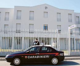 Cambiano gli orari della caserma