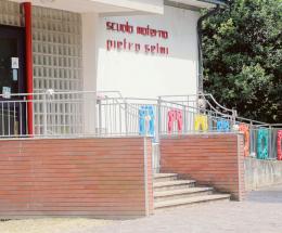 Bimbi maltrattati, la scuola riapre