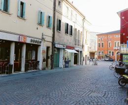 Botte e urla nella “solita” via Trento