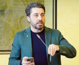 La minoranza: “Un autogol”