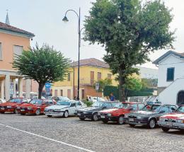 In 40 Alfa 75 per il raduno d’epoca