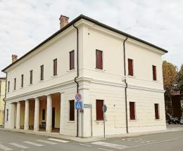 In paese, due strutture si rifanno il look