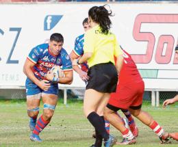 In tre guardano tutti dall’alto