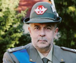 Il grande abbraccio alle Penne Nere