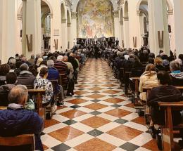 Chiesa strapiena per Mozart
