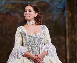 Debutto con la “Vedova scaltra”