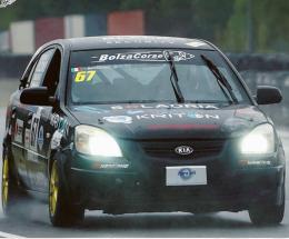 Dieci donne in campo con la squadra di Adria