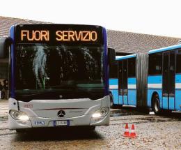 Bus in ritardo e corse saltate