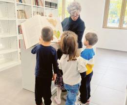 La creatività sbarca in biblioteca