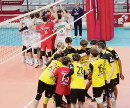 Tumbo, trasferte agli antipodi