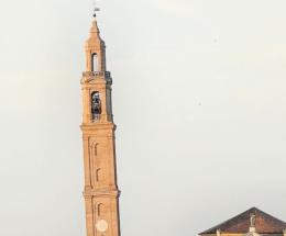 “Pende ancora”: è campanilemania